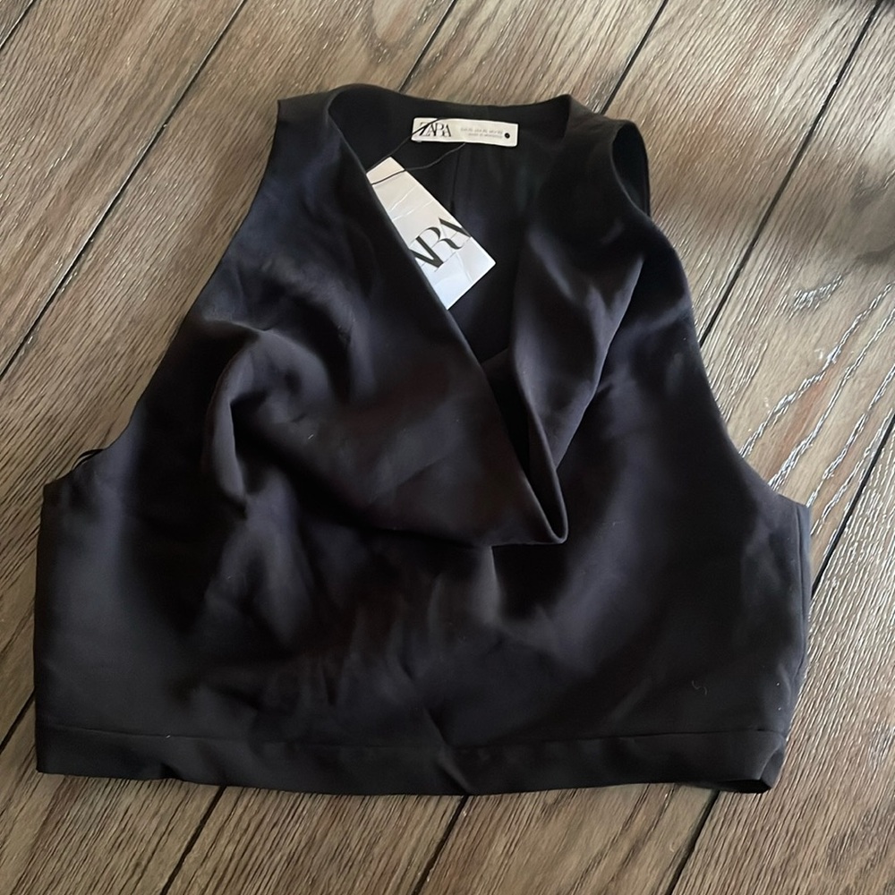 Black crop swoop neck ZARA top